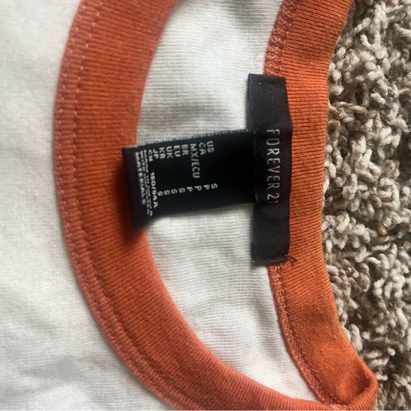 Forever 21 size small tee - Picture 2 of 2